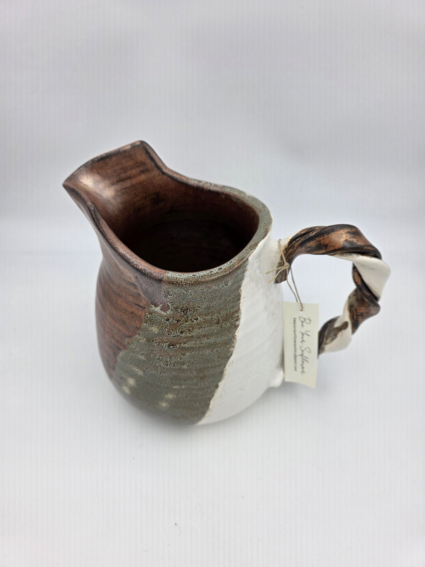 Pitcher-Copper/White