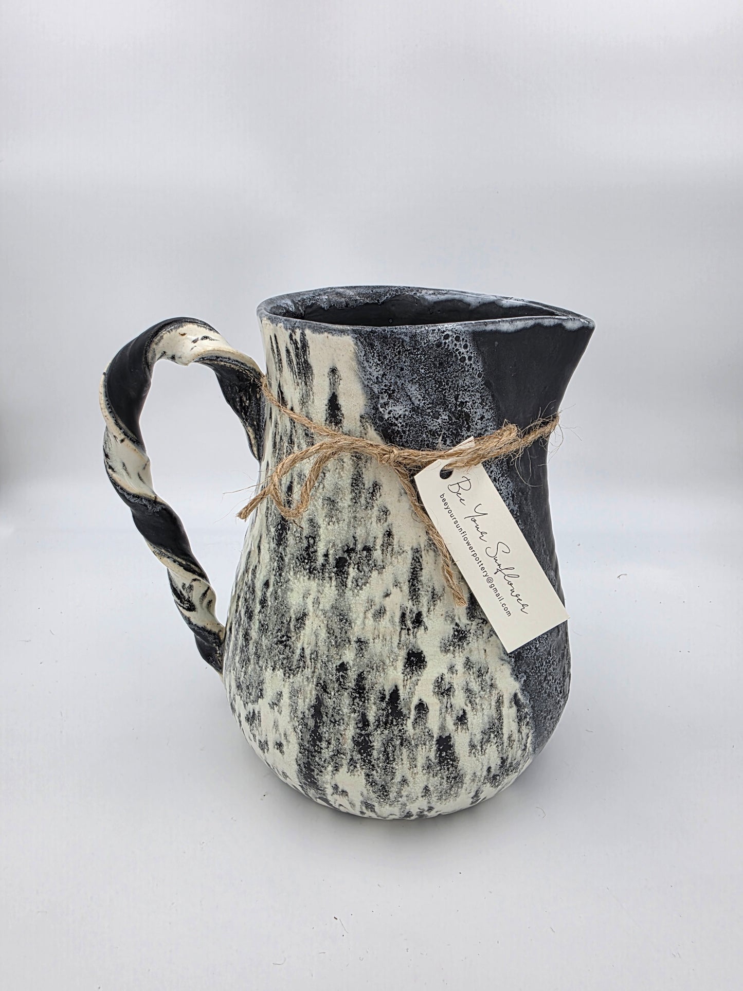 Pitcher-Black/Black Speckled