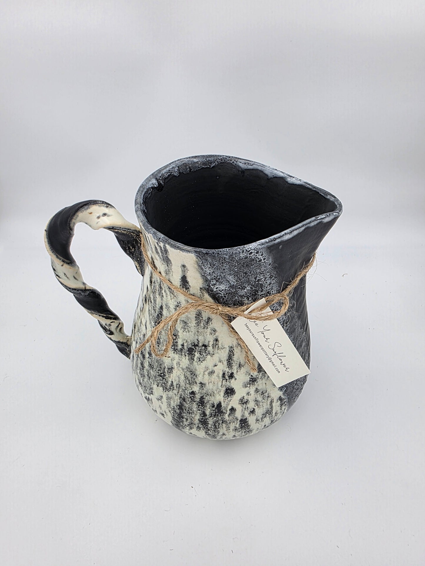 Pitcher-Black/Black Speckled