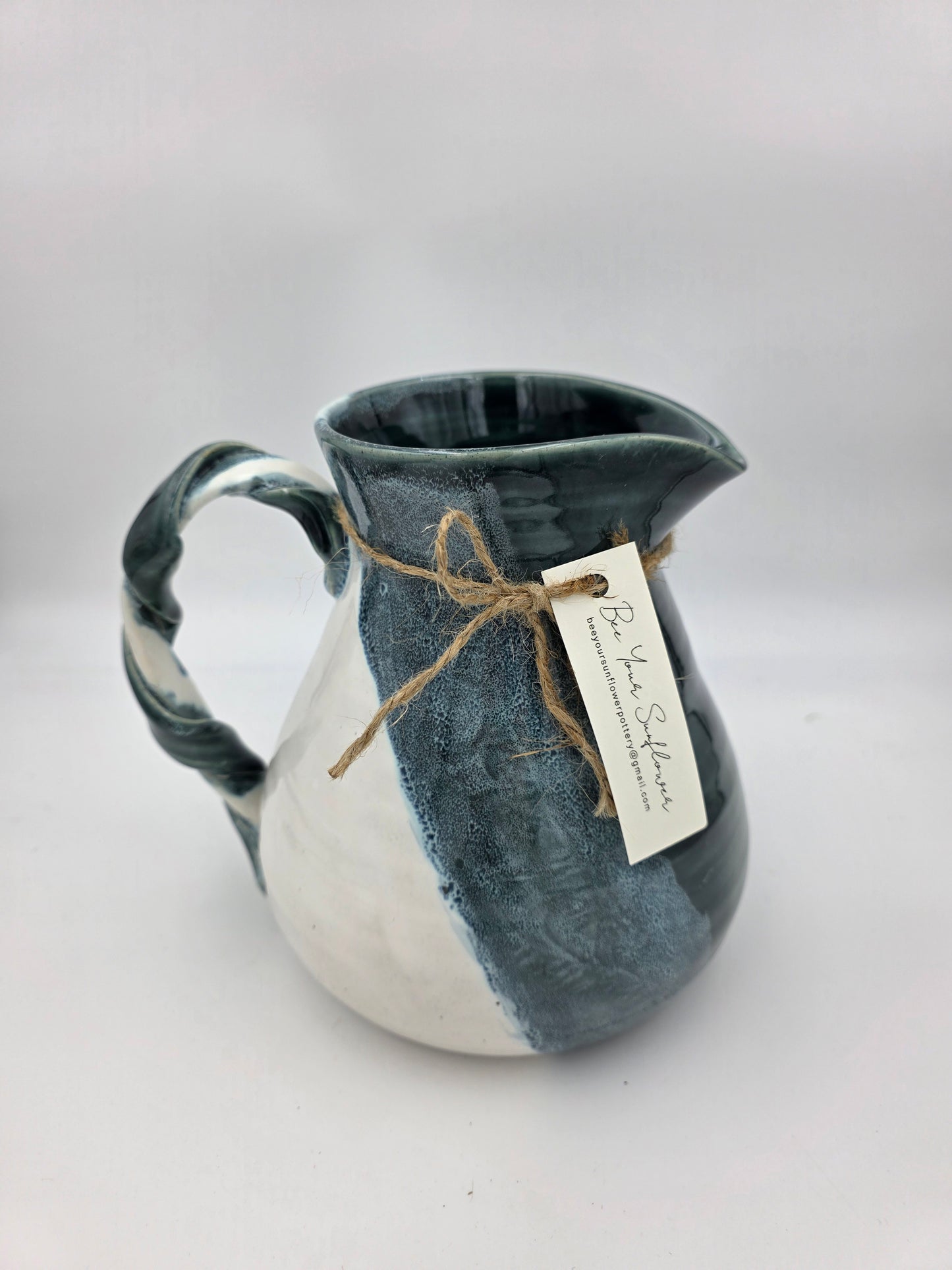 Pitcher-Emerald/White