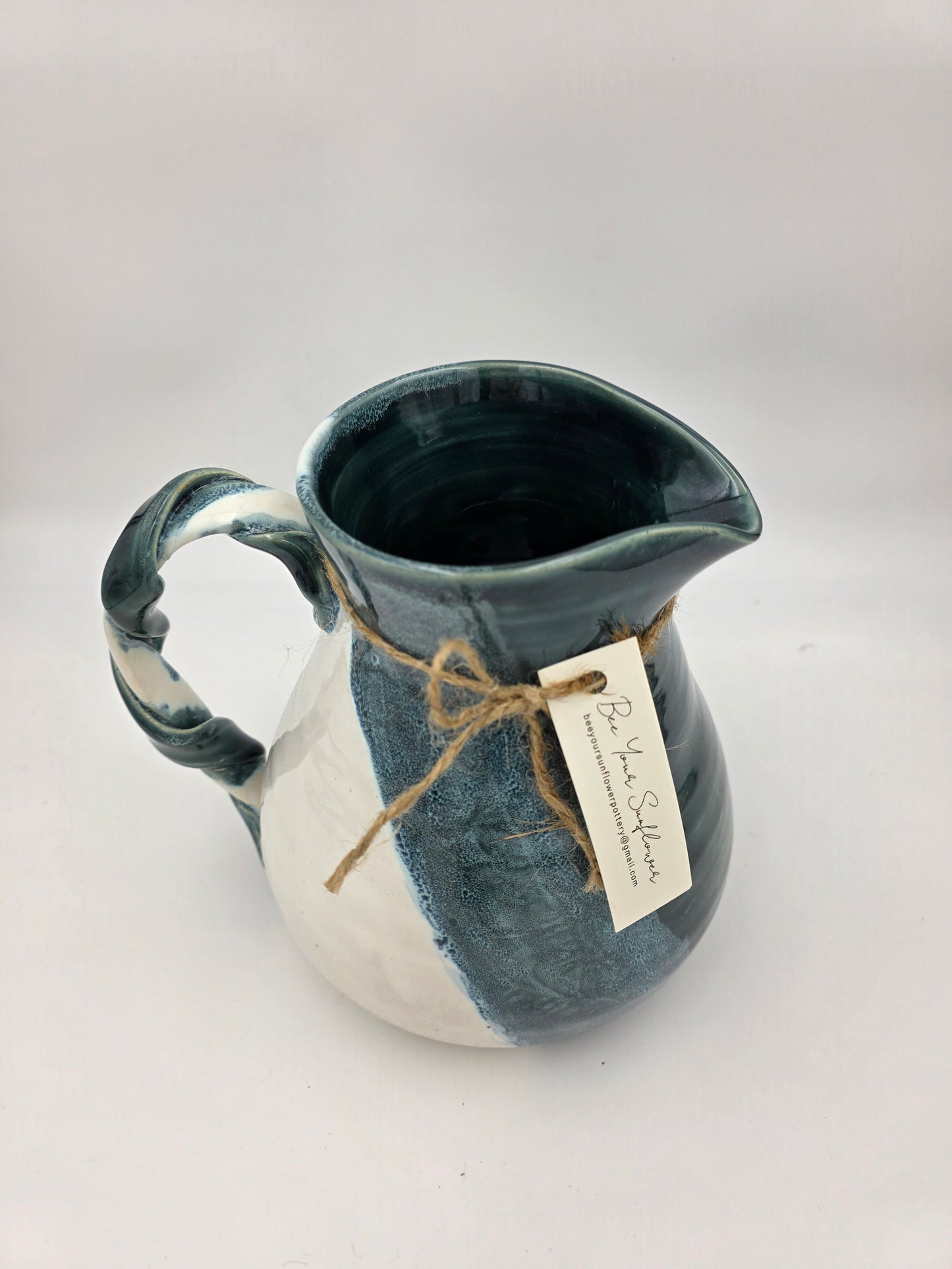 Pitcher-Emerald/White