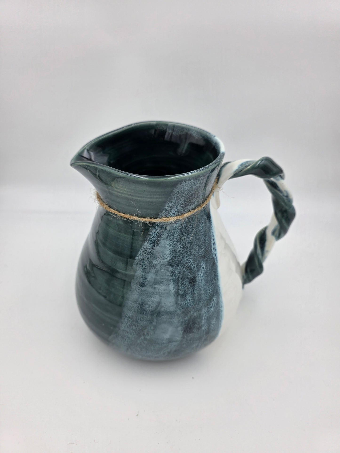 Pitcher-Emerald/White